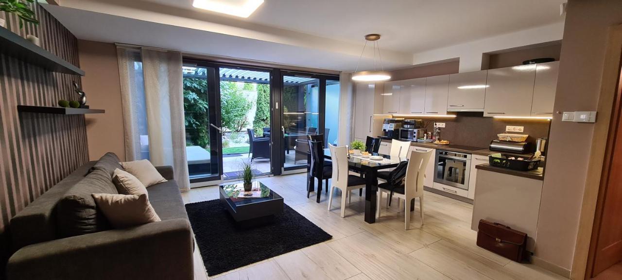 Villapark Pleasure Apartment Balatonfüred Eksteriør bilde